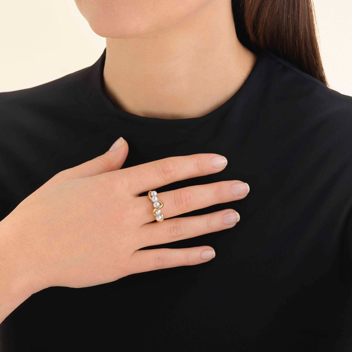 Anello ritorto con perla leftcolumn