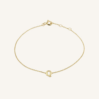 Initial Bracelet Q leftcolumn