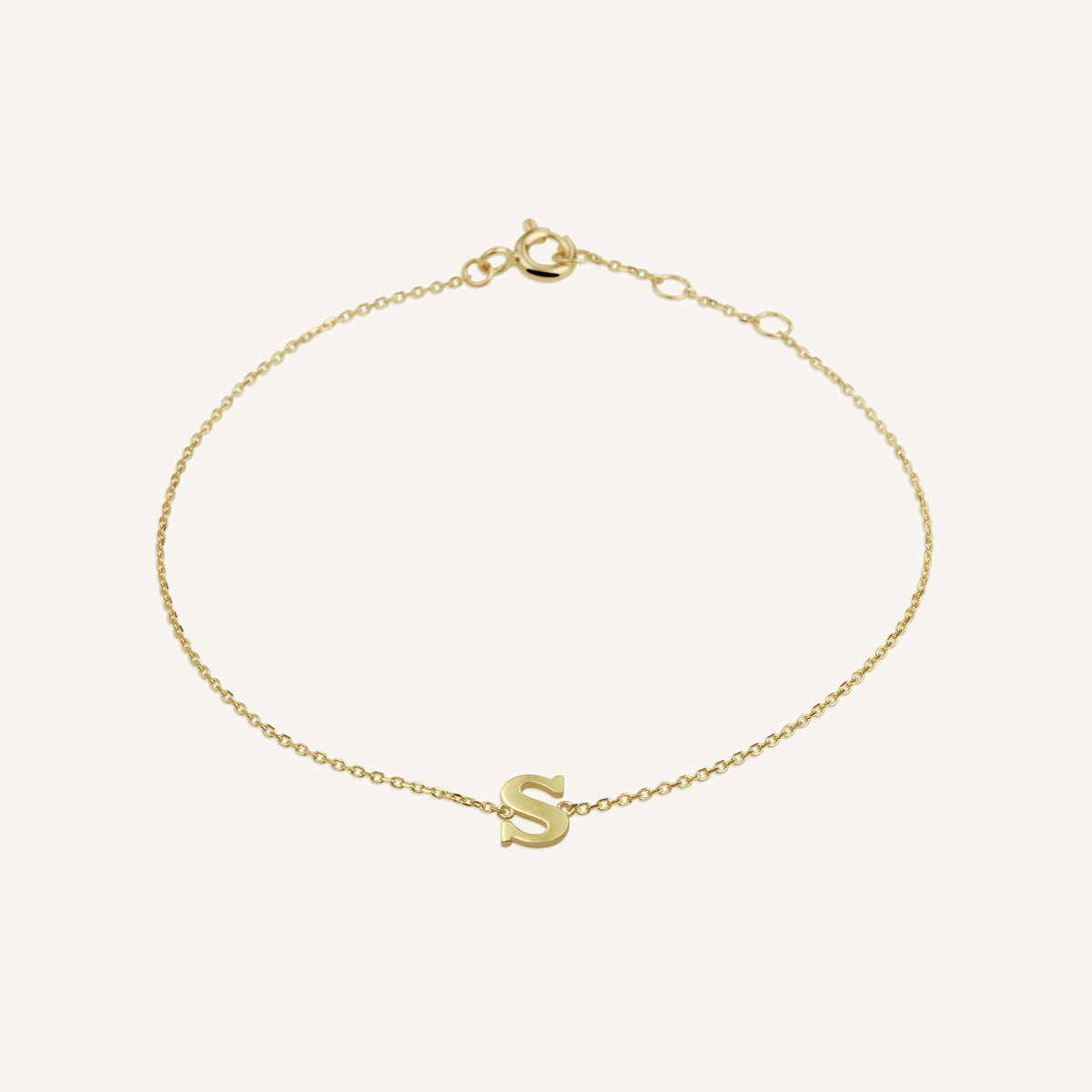 Initial Bracelet S leftcolumn