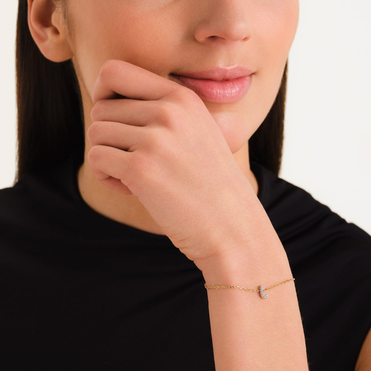 Bracciale Lettera L con cristalli leftcolumn