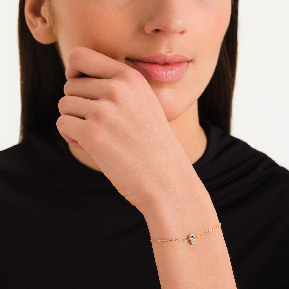 Bracciale Lettera P con cristalli leftcolumn