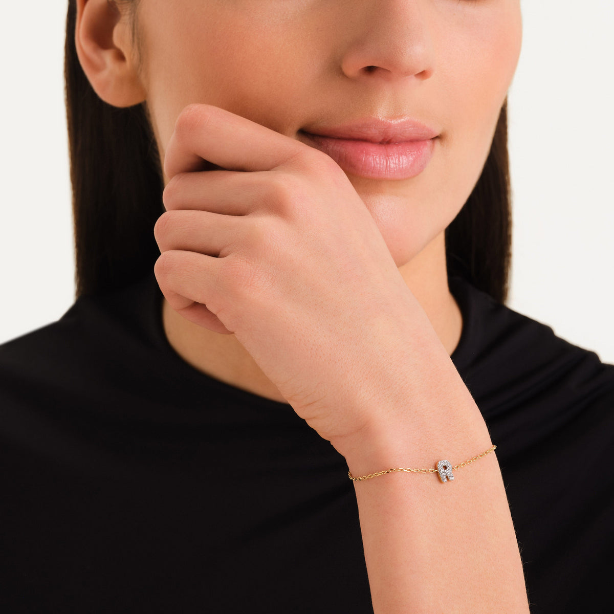 Bracciale Lettera R con cristalli leftcolumn