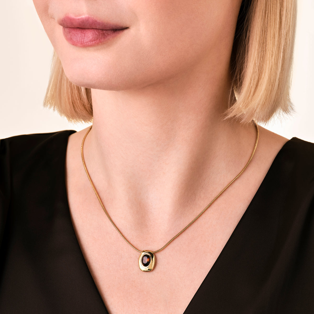 Collana Marrone Organica leftcolumn