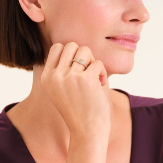 Anello Onda Pavé leftcolumn,