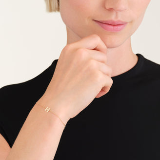 Initial Bracelet H leftcolumn