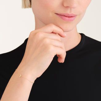 Initial Bracelet Y leftcolumn