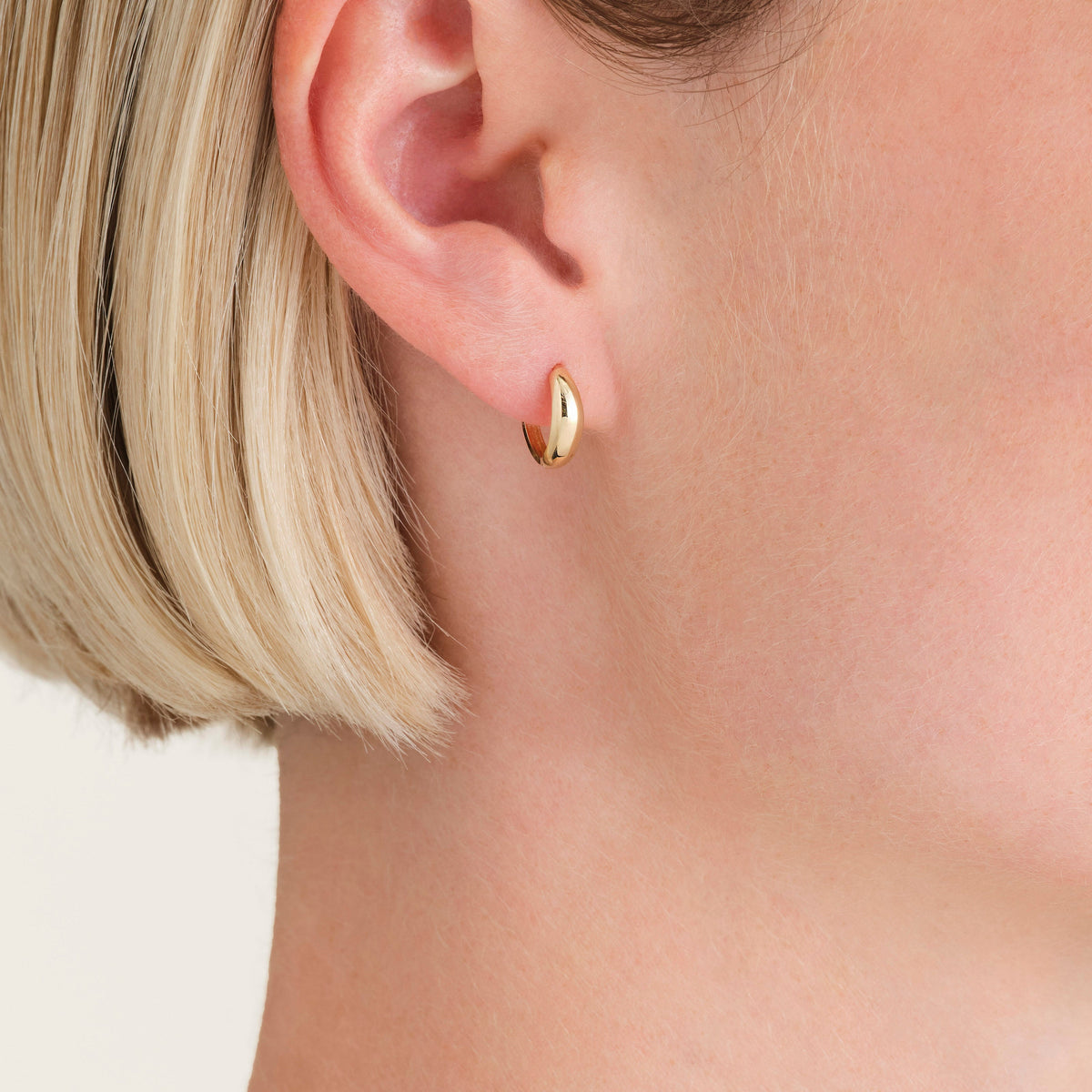 Essential Huggies leftcolumn