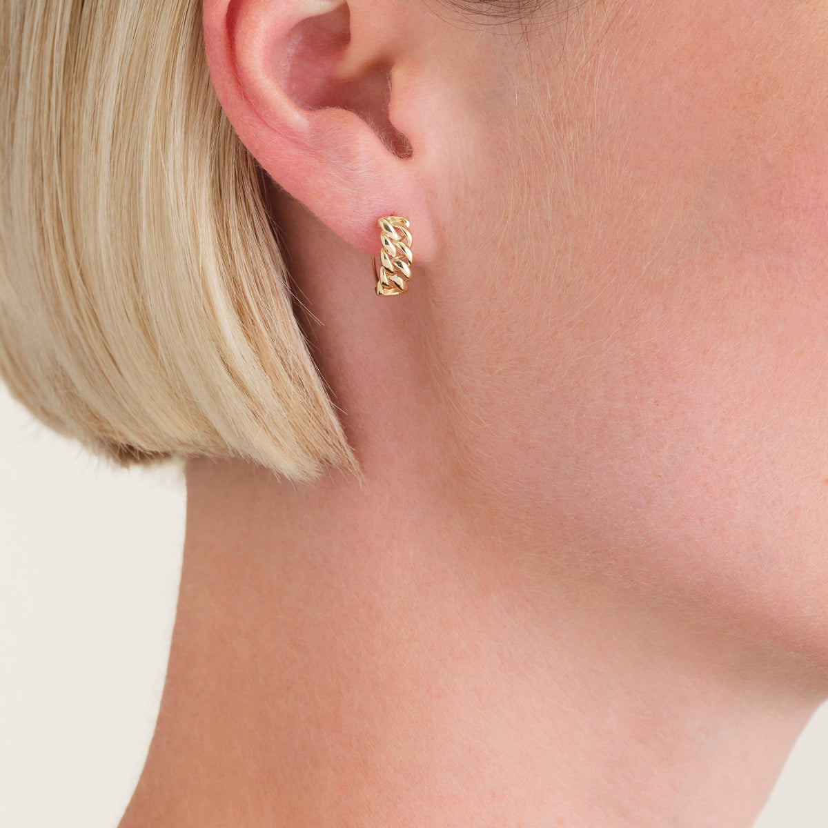 Chain Hoops leftcolumn