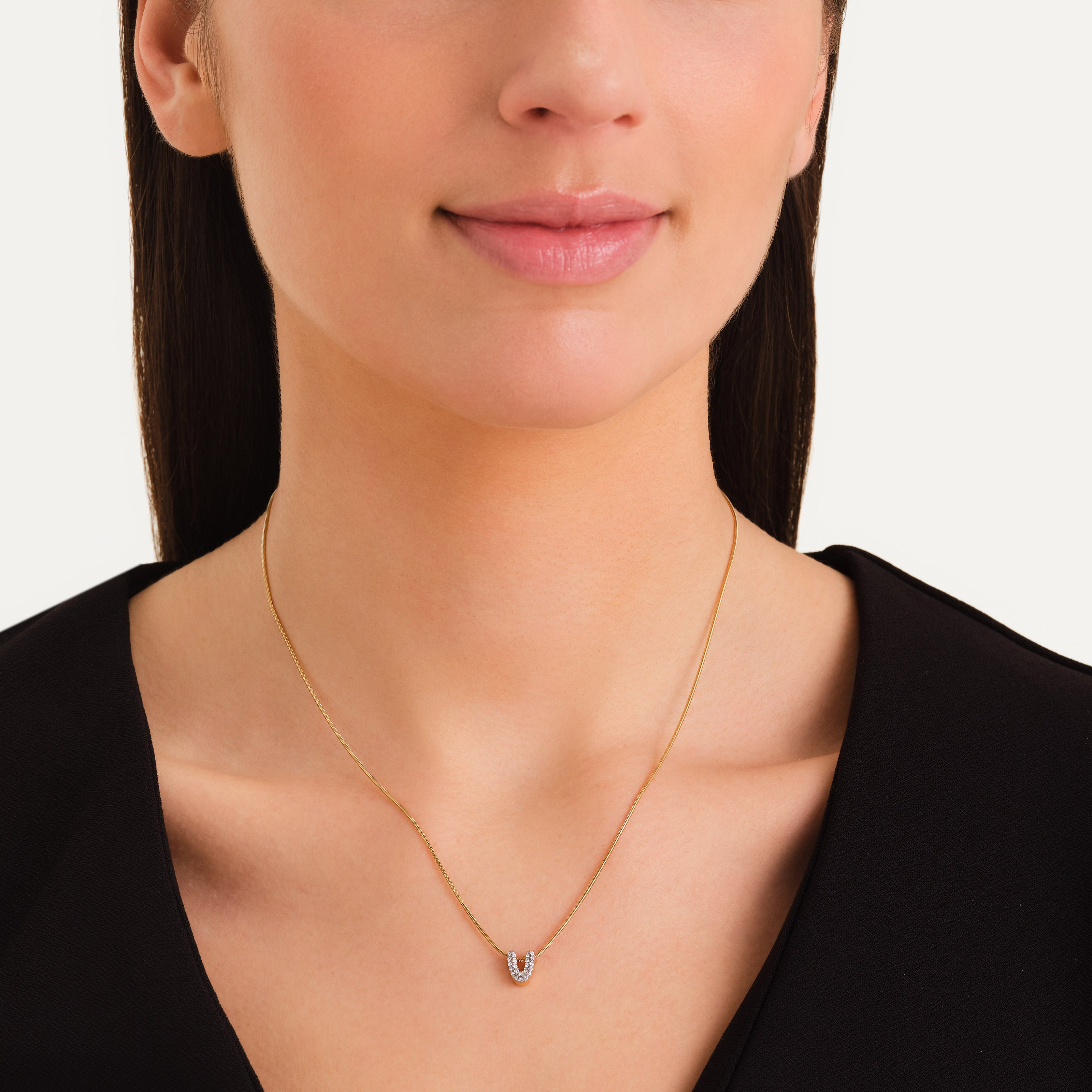 Philip Jones Collana Iniziale Lettera V Pave Con Cristalli Zircondia – Placcata Argento, Ciondolo 10mm